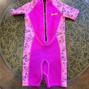 Goldfin kids wetsuit 2mm 3mm neoprene, front zip, pink, short sleeves. Size 8.